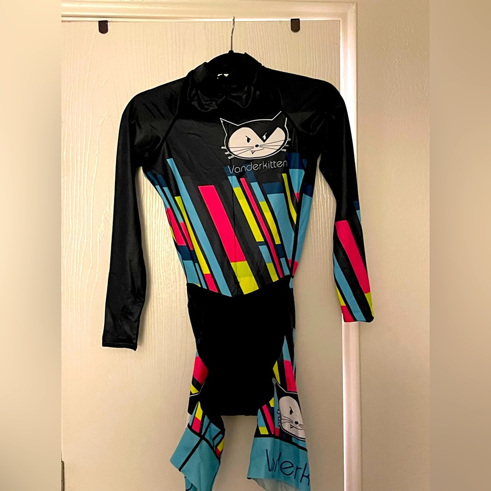 Vanderkitten suit